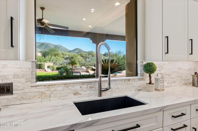 36045 N Willow Cross Drive, Cave Creek, AZ 85331