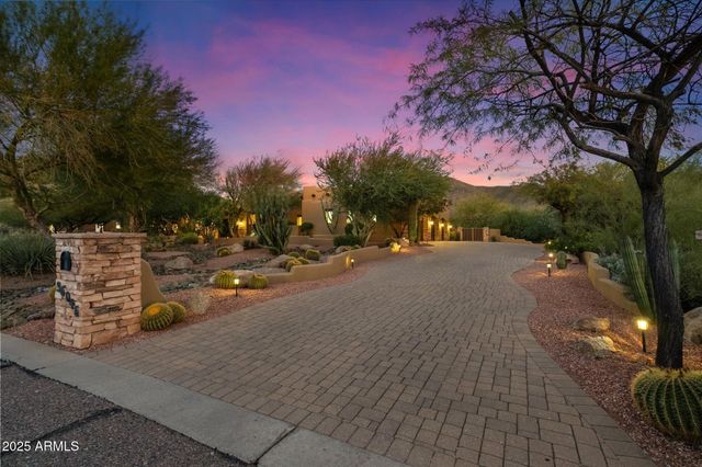 36045 N Willow Cross Drive, Cave Creek, AZ 85331