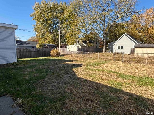 1205 HENRIETTA Street, Pekin, IL 61554