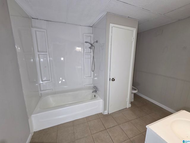 1406 12TH AVENUE N, Bessemer, AL 35020