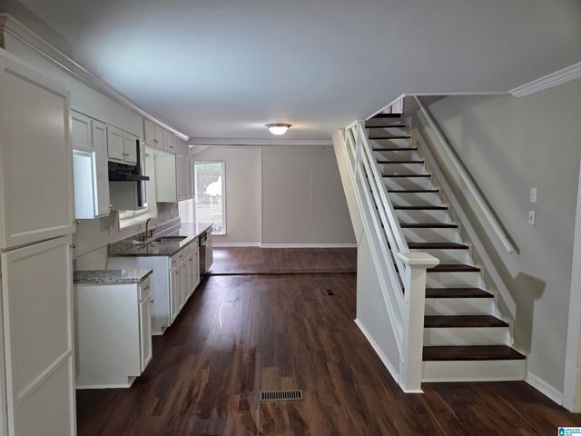 1406 12TH AVENUE N, Bessemer, AL 35020