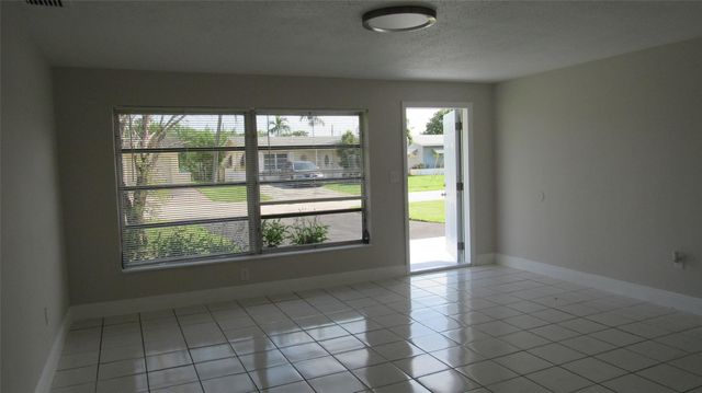 6881 NW 26th Street, Sunrise, FL 33313