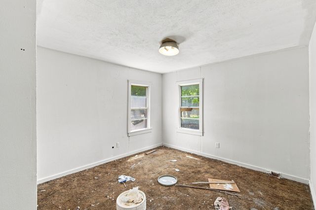 9007 Metz Avenue, Dallas, TX 75232