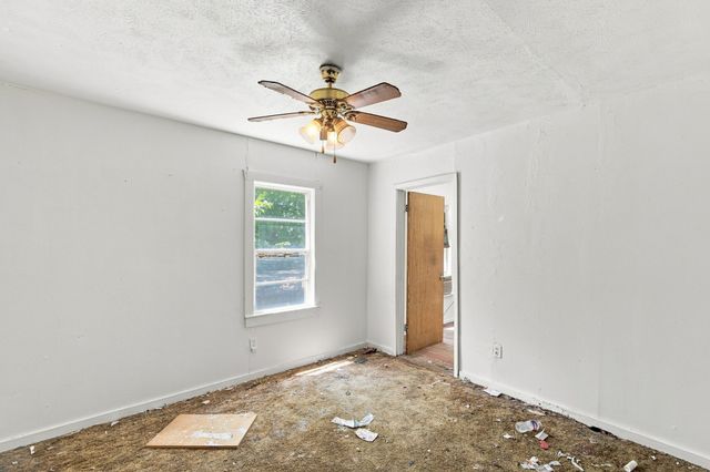 9007 Metz Avenue, Dallas, TX 75232