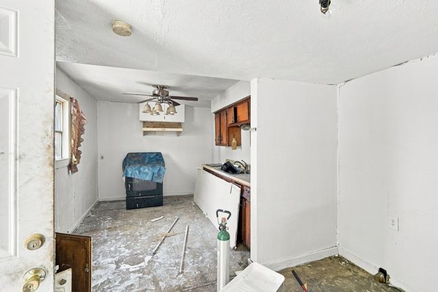 9007 Metz Avenue, Dallas, TX 75232