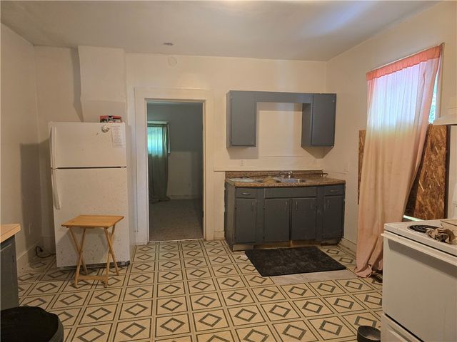 58 Champlain Street, Rochester, NY 14608