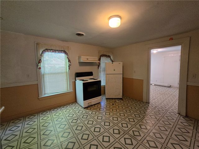 58 Champlain Street, Rochester, NY 14608