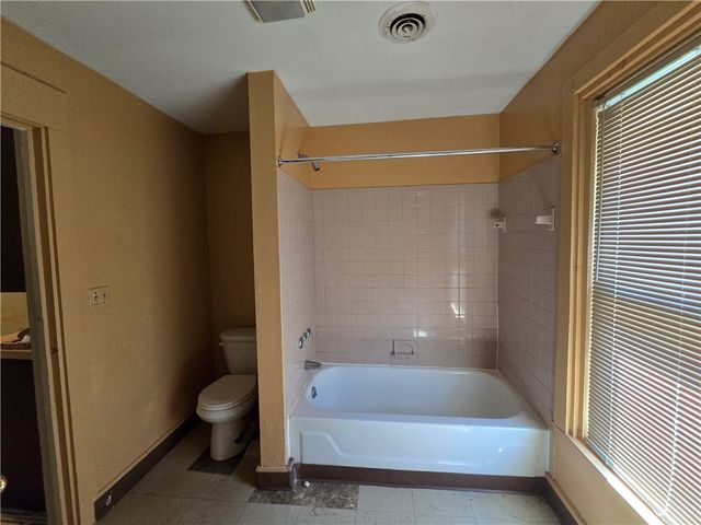 58 Champlain Street, Rochester, NY 14608