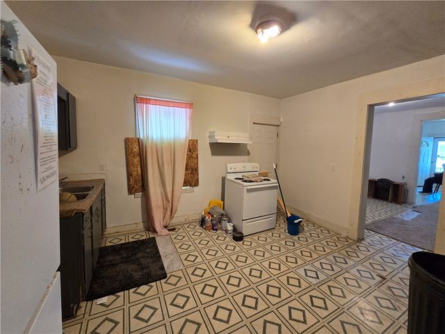 58 Champlain Street, Rochester, NY 14608