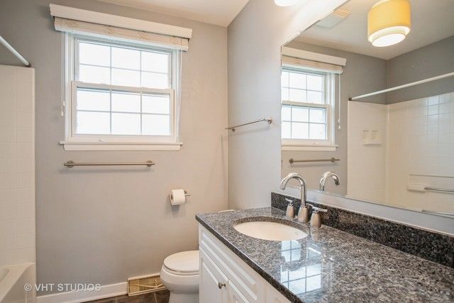 5301 Franklin Avenue, Western Springs, IL 60558