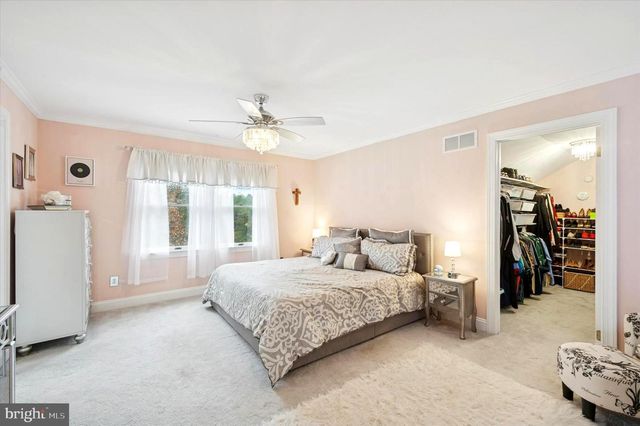 22 COUNTRY RUN, Thornton, PA 19373