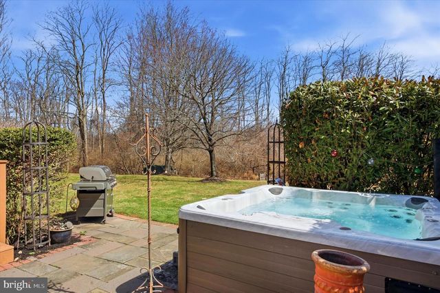 22 COUNTRY RUN, Thornton, PA 19373