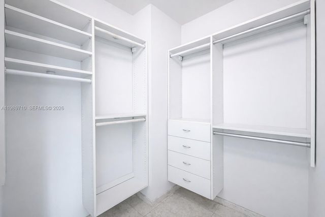 900 Brickell Key Blvd 2505, Miami, FL 33131