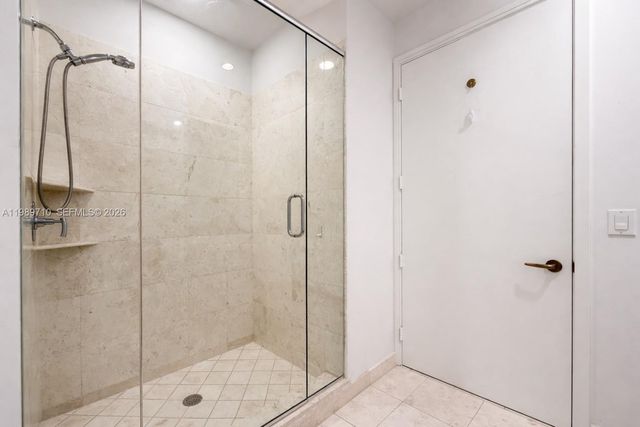 900 Brickell Key Blvd 2505, Miami, FL 33131