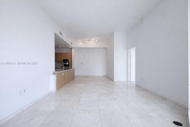 900 Brickell Key Blvd 2505, Miami, FL 33131