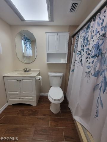 1372 Archer ST 4, Lehigh Acres, FL 33936