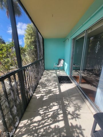 1372 Archer ST 4, Lehigh Acres, FL 33936