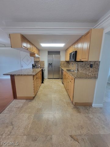 1372 Archer ST 4, Lehigh Acres, FL 33936