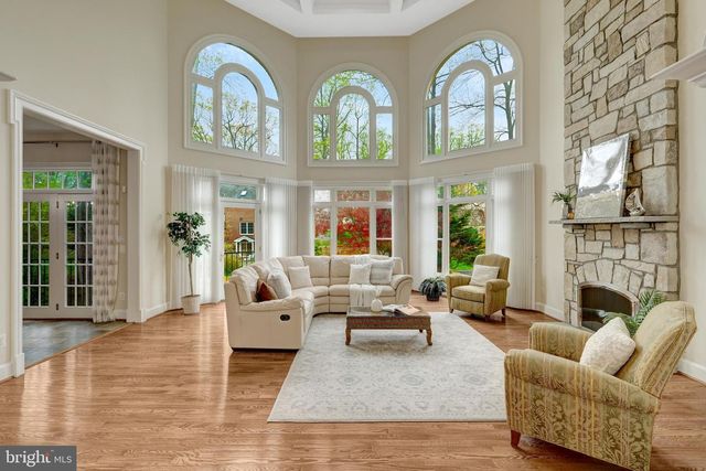 1204 HUNTERS GROVE CT, Mclean, VA 22102