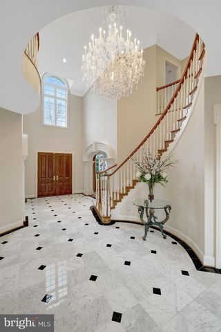 1204 HUNTERS GROVE CT, Mclean, VA 22102