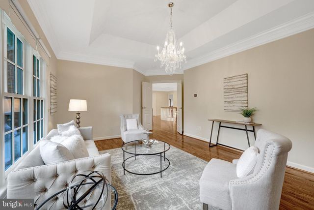 1204 HUNTERS GROVE CT, Mclean, VA 22102