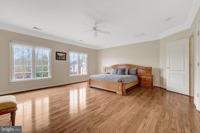 1204 HUNTERS GROVE CT, Mclean, VA 22102