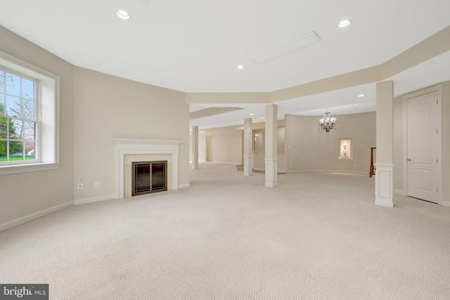 1204 HUNTERS GROVE CT, Mclean, VA 22102