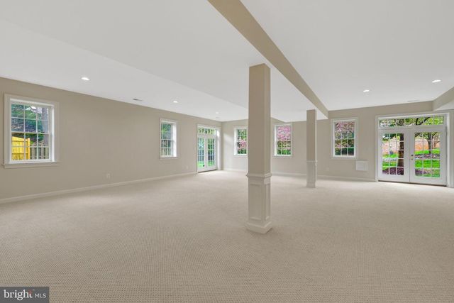 1204 HUNTERS GROVE CT, Mclean, VA 22102