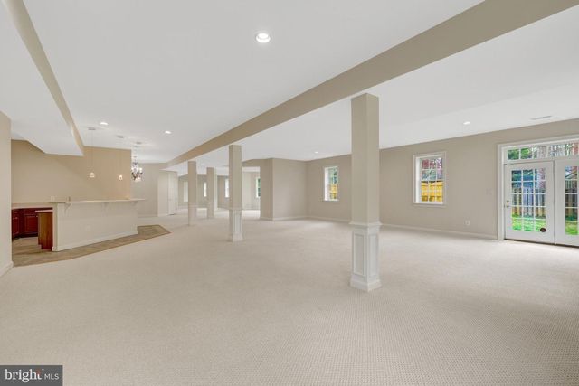 1204 HUNTERS GROVE CT, Mclean, VA 22102