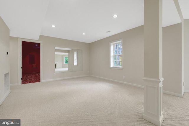 1204 HUNTERS GROVE CT, Mclean, VA 22102