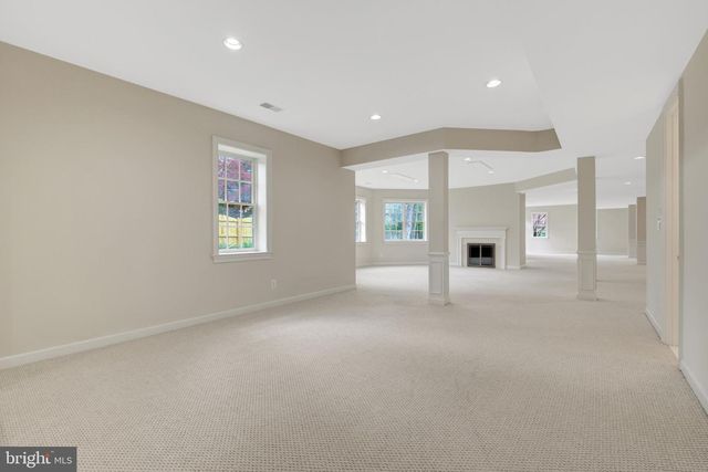1204 HUNTERS GROVE CT, Mclean, VA 22102