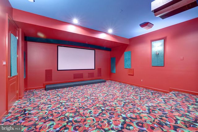 1204 HUNTERS GROVE CT, Mclean, VA 22102