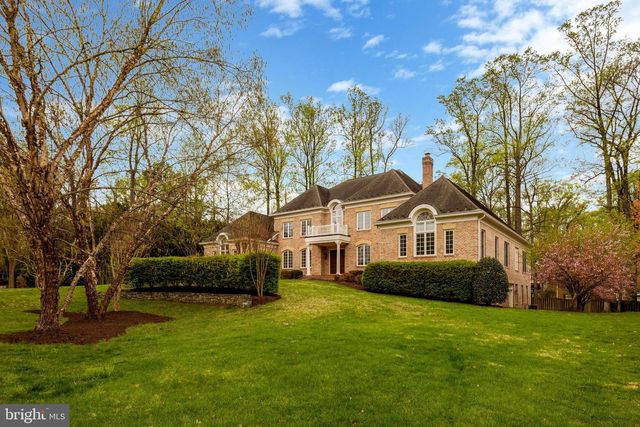 1204 HUNTERS GROVE CT, Mclean, VA 22102