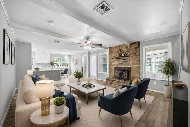 203 Wedgewood Court, Oak Ridge North, TX 77386