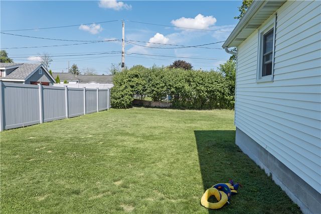 22 Morningstar Drive, Gates, NY 14606