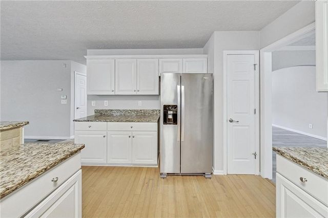 326 Canterbury Place Drive, Suwanee, GA 30024