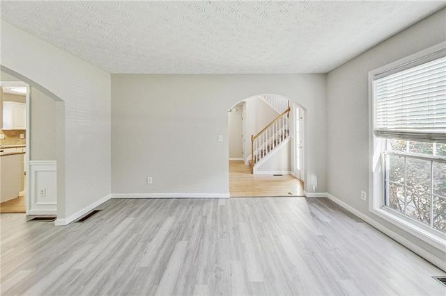 326 Canterbury Place Drive, Suwanee, GA 30024