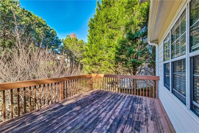 326 Canterbury Place Drive, Suwanee, GA 30024