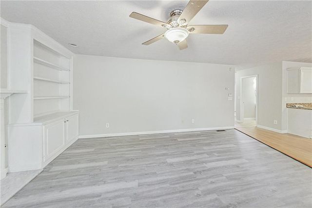 326 Canterbury Place Drive, Suwanee, GA 30024