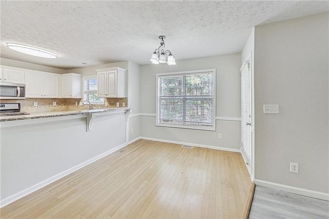 326 Canterbury Place Drive, Suwanee, GA 30024