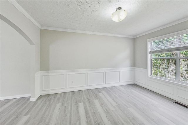 326 Canterbury Place Drive, Suwanee, GA 30024