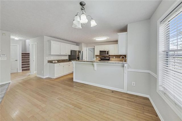 326 Canterbury Place Drive, Suwanee, GA 30024