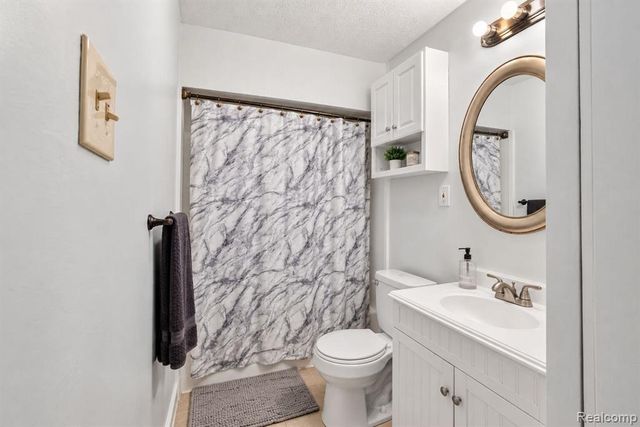 1334 Wilson Avenue, Lincoln Park, MI 48146