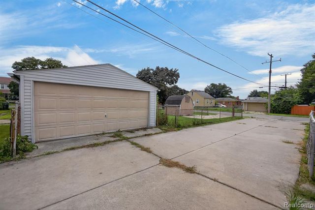 1334 Wilson Avenue, Lincoln Park, MI 48146