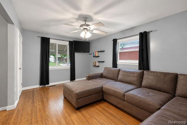 1334 Wilson Avenue, Lincoln Park, MI 48146
