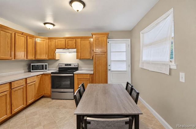 1334 Wilson Avenue, Lincoln Park, MI 48146