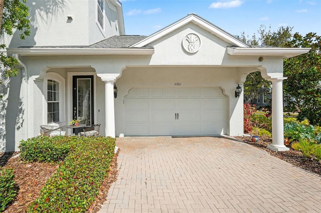 Image 3 of property listing at 11201 GREEN PARK CIRCLE, Tampa, FL 33626