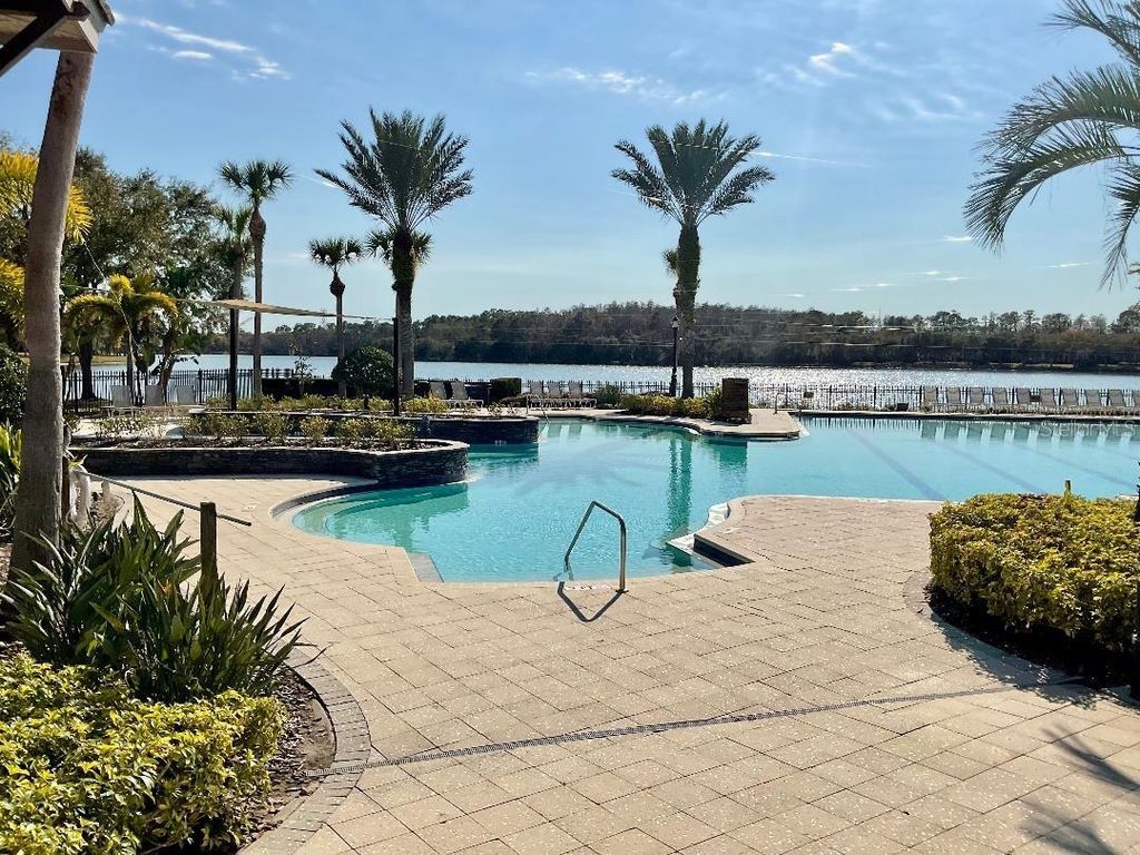 Image 32 of property listing at 11201 GREEN PARK CIRCLE, Tampa, FL 33626