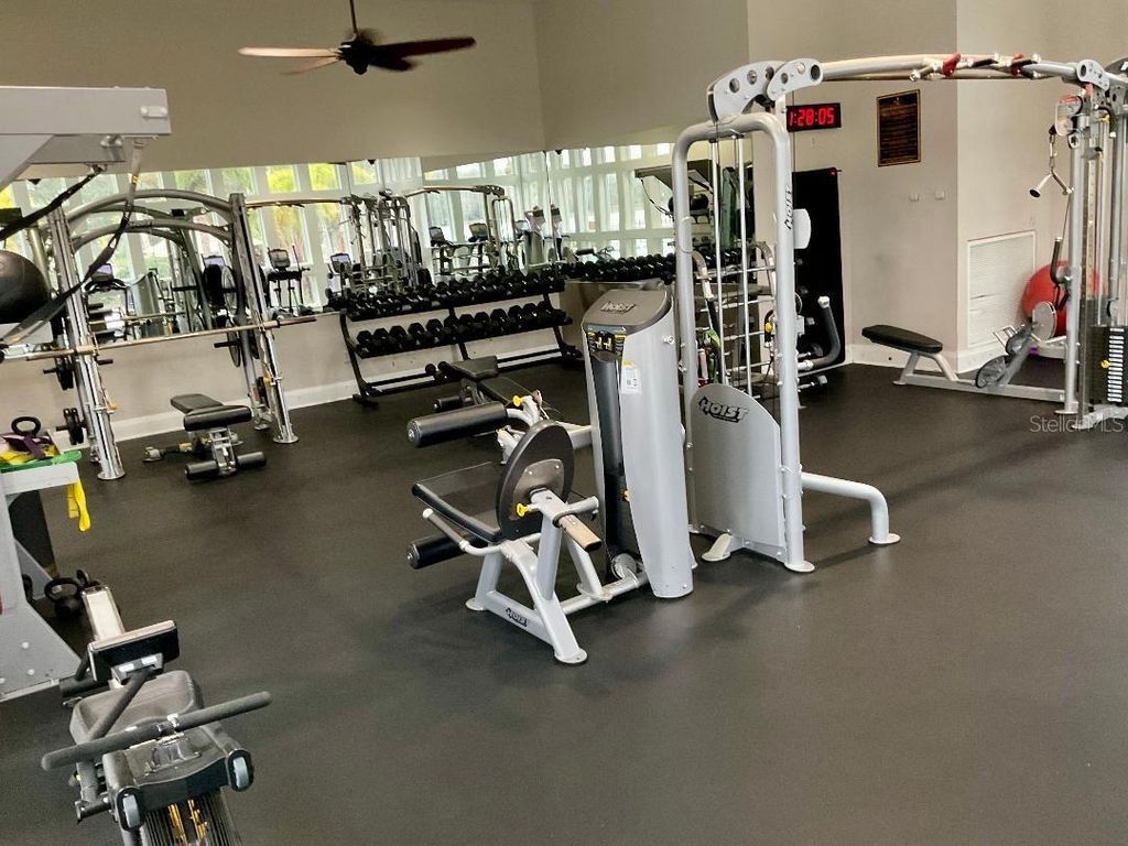 Image 38 of property listing at 11201 GREEN PARK CIRCLE, Tampa, FL 33626