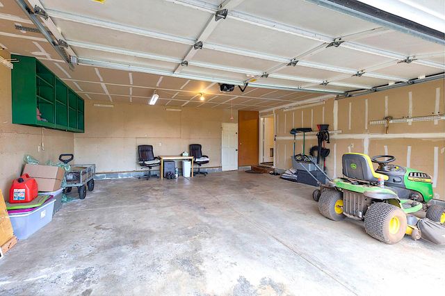 587 Summit Loop, Grants Pass, OR 97527